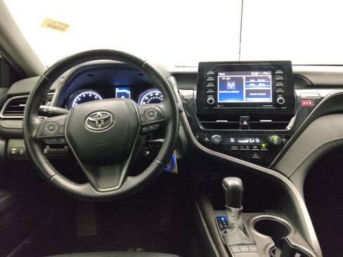 Used 2022 Toyota Camry SE image 22
