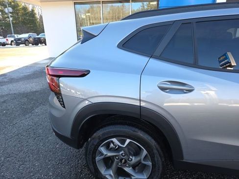 New 2026 Chevrolet Trax LT w/ Driver Confidence Package image 28