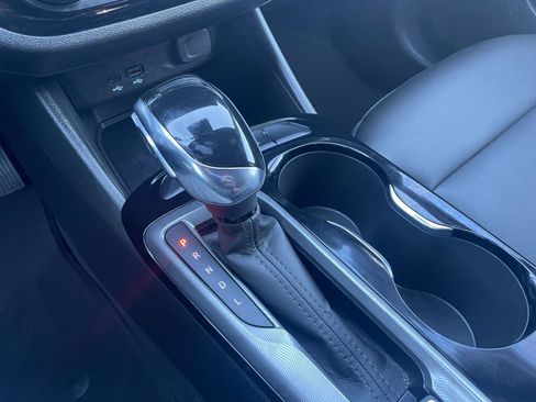 Used 2025 Buick Envista Sport Touring image 42