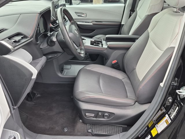 Certified 2024 Toyota Sienna XSE AWD/4WD image 9