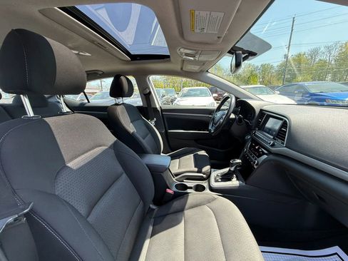 Used 2017 Hyundai Elantra Value Edition FWD image 41