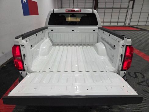 Used 2018 Chevrolet Colorado W/T w/ WT Convenience Package image 29