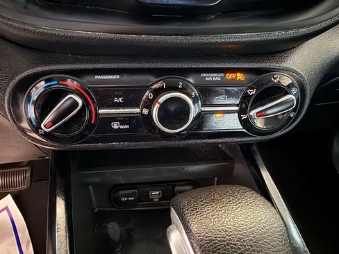 Used 2021 Kia Soul S image 28