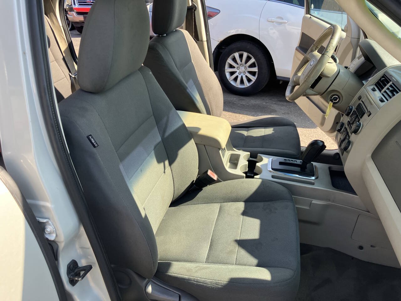 Used 2009 Ford Escape XLT FWD image 32