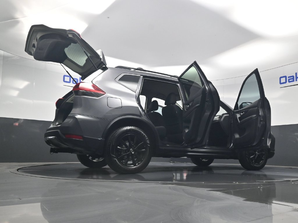Used 2017 Nissan Rogue SV w/ Midnight Edition AWD/4WD image 59