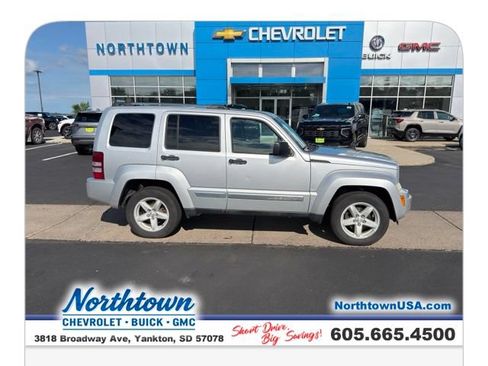 Used 2012 Jeep Liberty Limited AWD/4WD image 7