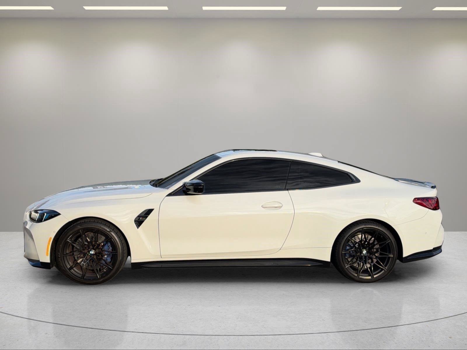 Used 2027 BMW M4 xDrive Competition AWD/4WD image 2