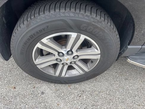 Used 2017 Chevrolet Traverse LT FWD image 22