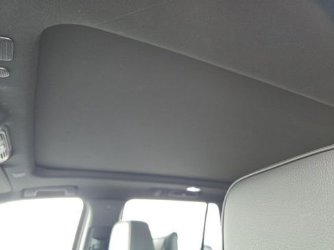 Used 2021 GMC Yukon Denali w/ Denali Premium Package image 7