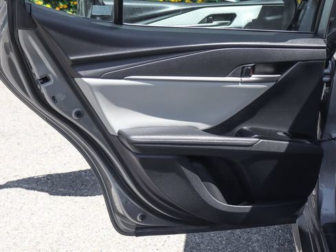 Used 2025 Toyota Camry XLE FWD image 37