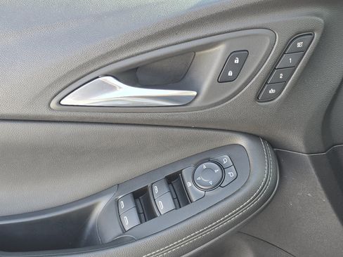 Used 2023 Buick Encore GX Essence w/ Advanced Technology Package image 37