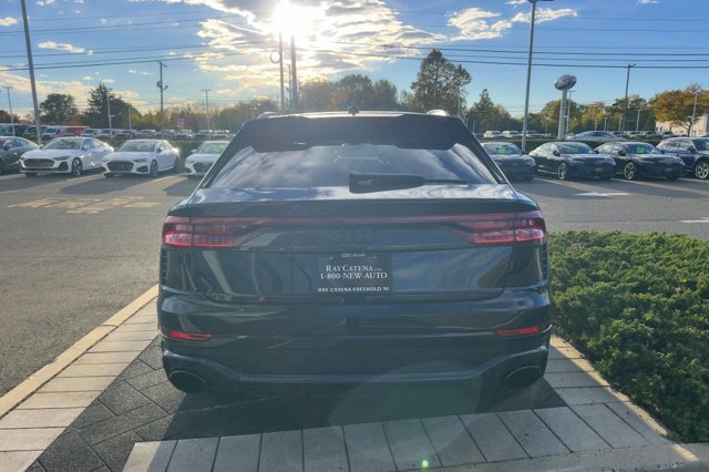 Used 2022 Audi RS Q8 w/ Carbon Optic Package AWD/4WD image 5
