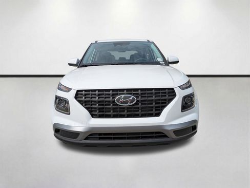 New 2026 Hyundai Venue SE FWD image 3