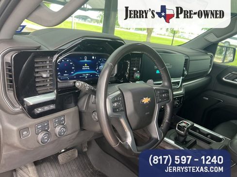Used 2022 Chevrolet Silverado 1500 LTZ w/ LTZ Premium Package image 8