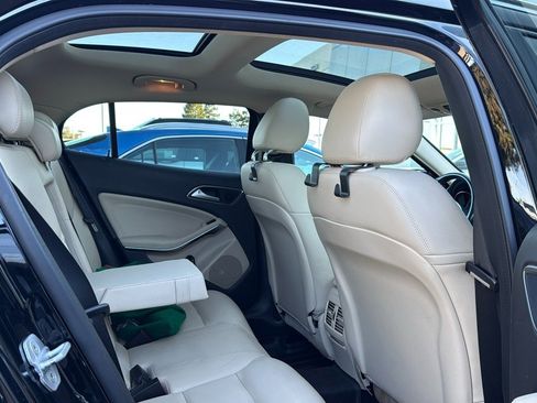 Used 2015 Mercedes-Benz GLA 250 4MATIC image 3