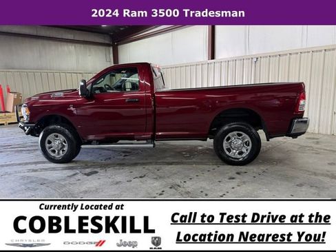 Used 2024 RAM 3500 Tradesman w/ Chrome Appearance Group AWD/4WD image 8