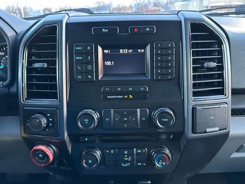 Used 2018 Ford F150 XLT w/ Trailer Tow Package image 31