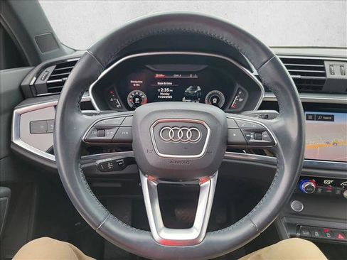 Used 2020 Audi Q3 2.0T Prestige w/ Prestige Package image 19