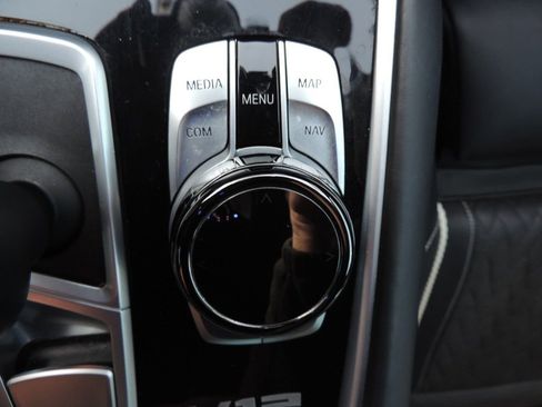 Used 2021 BMW M760i xDrive w/ Luxury Rear Seating Package image 33