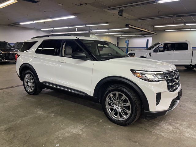 Certified 2025 Ford Explorer Active w/ Active Comfort Package AWD/4WD image 1