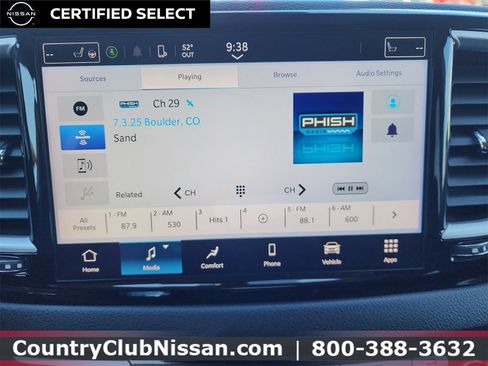 Used 2024 Chrysler Pacifica Touring-L image 17