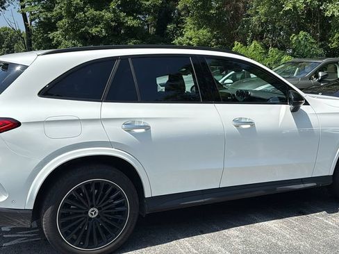 Certified 2025 Mercedes-Benz GLC 300 image 3