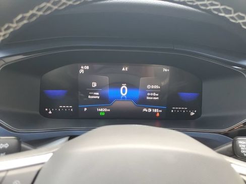Used 2023 Volkswagen Taos SE w/ Panoramic Sunroof Package FWD image 30
