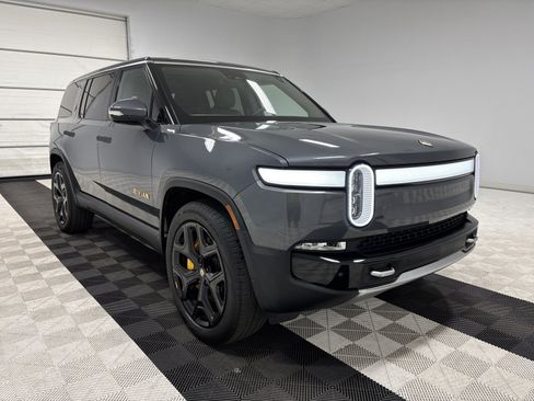 Used 2023 Rivian R1S Adventure AWD/4WD image 7