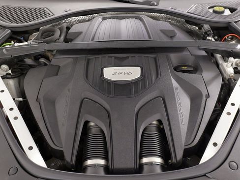 Used 2021 Porsche Panamera 4 image 70