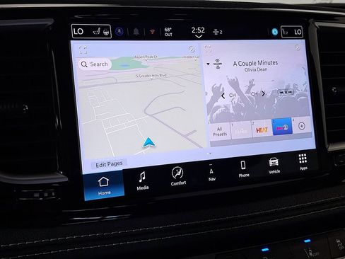 New 2026 Chrysler Pacifica Limited image 18