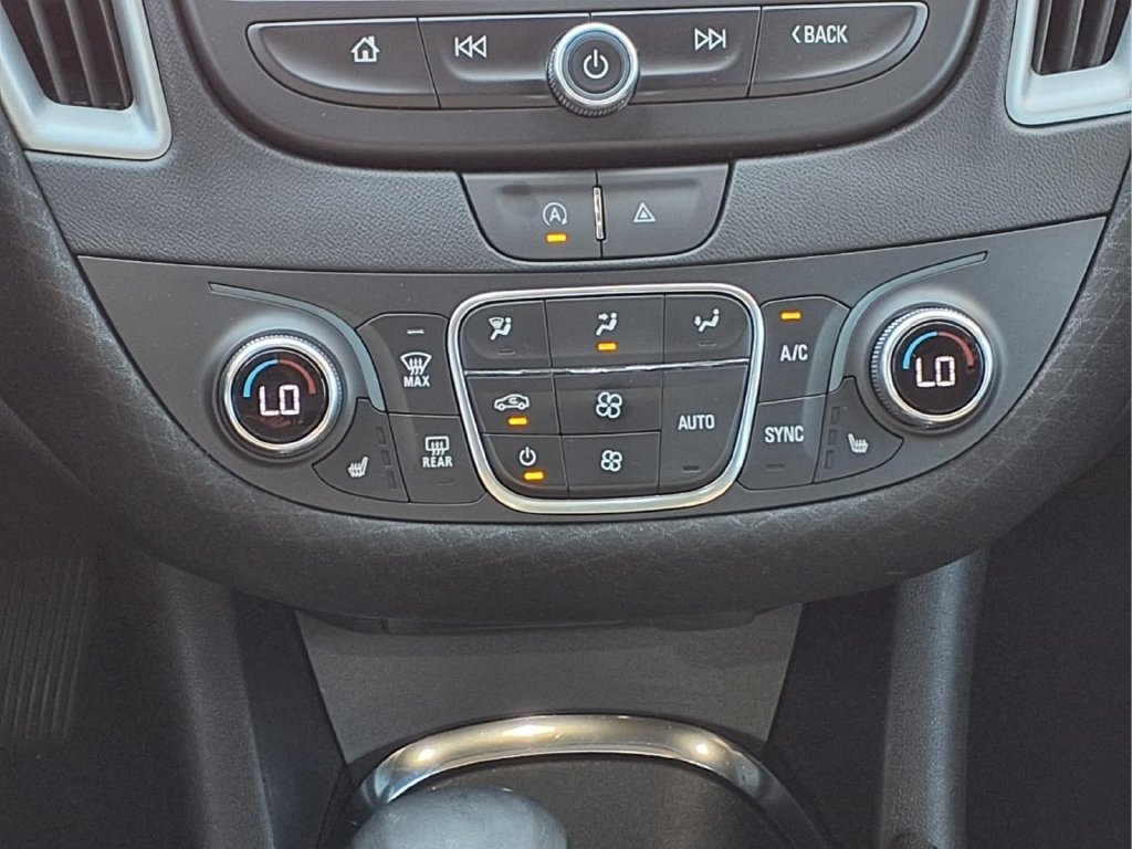 Used 2024 Chevrolet Malibu LT FWD image 15