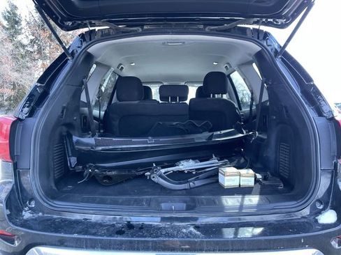 Used 2018 Nissan Pathfinder S image 25