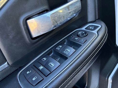 Used 2020 RAM 2500 Laramie image 12