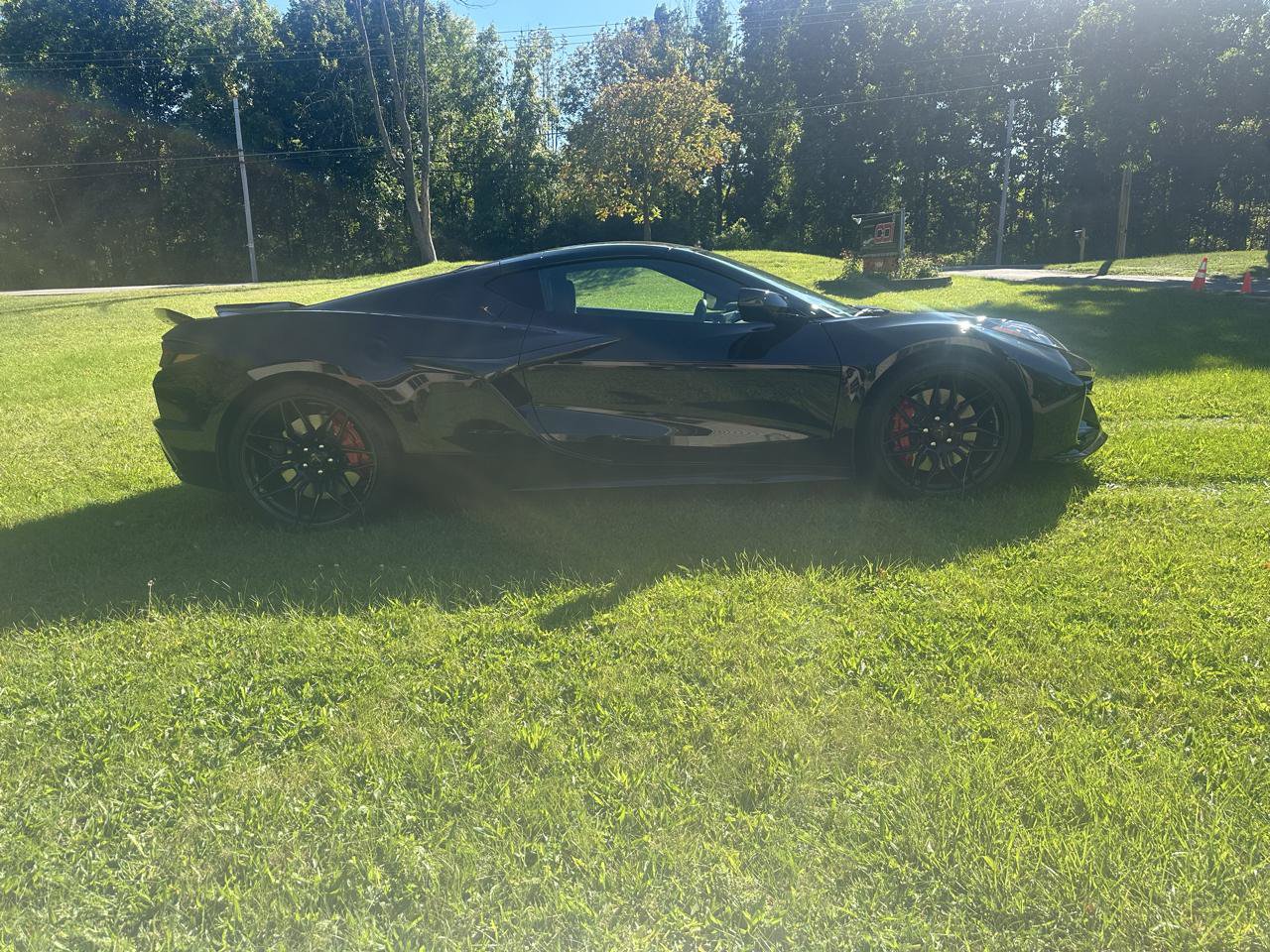 Used 2025 Chevrolet Corvette Z06 RWD image 3