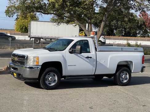 Used 2011 Chevrolet Silverado 2500 W/T image 2