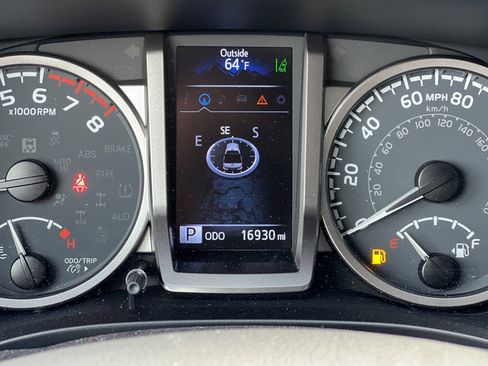 Used 2023 Toyota Tacoma Limited w/ Black Out Package (TMS) image 27