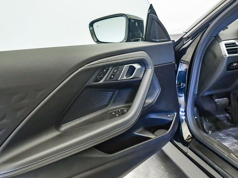 Used 2025 BMW 230i Coupe w/ Convenience Package image 20