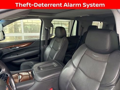 Used 2019 Cadillac Escalade Luxury w/ Escalade Sport Edition image 12