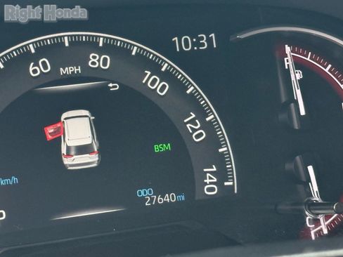 Used 2025 Toyota RAV4 XLE image 19