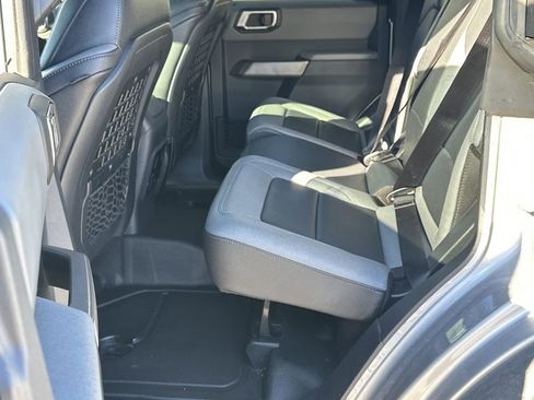 Used 2022 Ford Bronco Black Diamond image 21