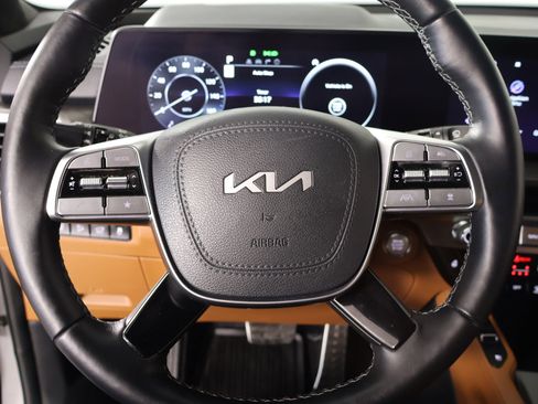 Used 2025 Kia Telluride SX Prestige X-Line image 3