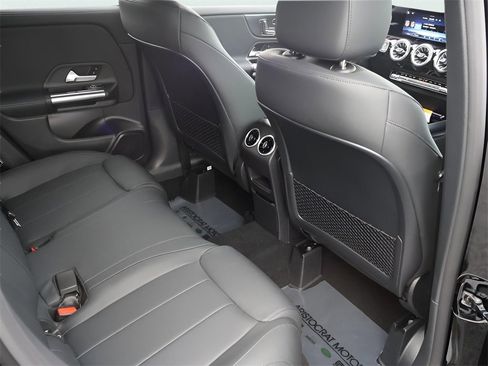 New 2025 Mercedes-Benz GLA 250 4MATIC image 23