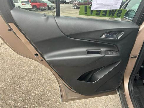 Used 2019 Chevrolet Equinox LT image 13