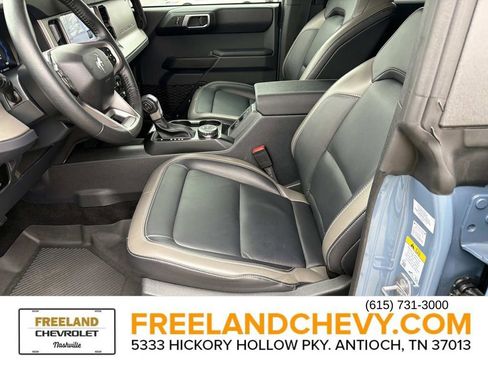 Used 2025 Ford Bronco Outer Banks image 27