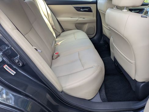 Used 2015 Nissan Altima 3.5 SL image 32