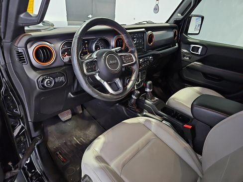 Used 2021 Jeep Gladiator Mojave AWD/4WD image 11