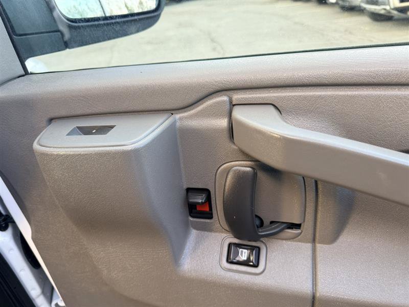 Used 2019 GMC Savana 2500 w/ Driver Convenience Package RWD image 13