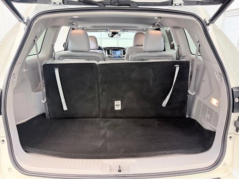 Used 2017 Toyota Highlander XLE AWD/4WD image 29
