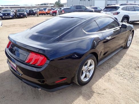 Used 2018 Ford Mustang Coupe image 4