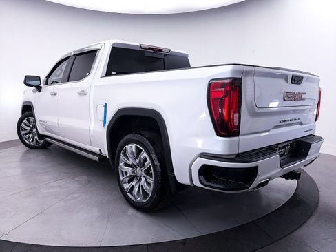 Used 2023 GMC Sierra 1500 Denali w/ Denali Reserve Package AWD/4WD image 3